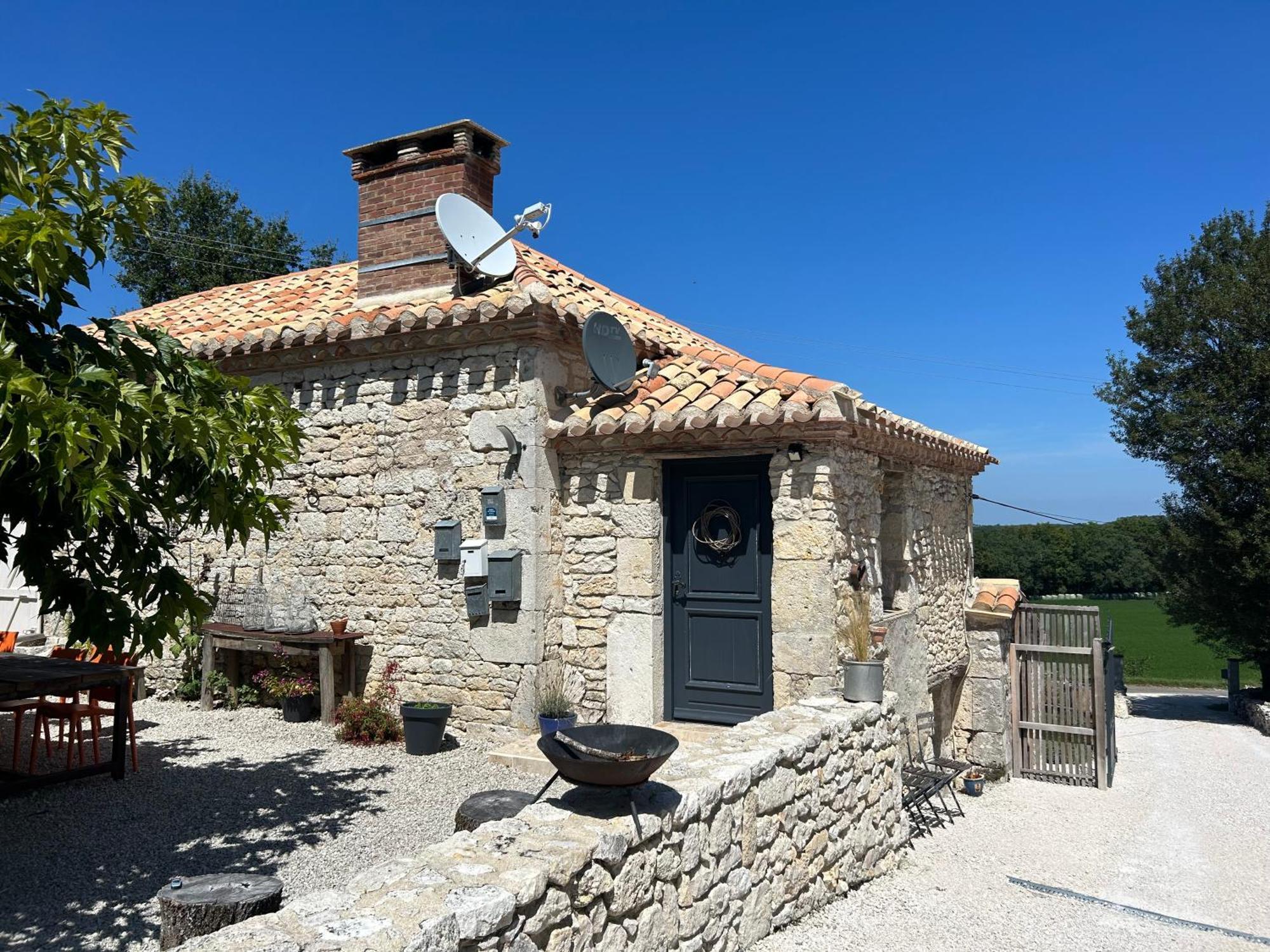 Villa Les Fontanelles Du Quercy Blanc Montcuq Exterior foto